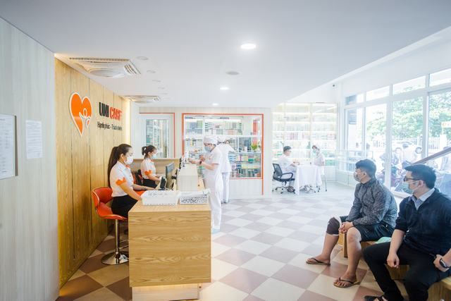 Đội ngũ lễ tân thân thiện và tận tình