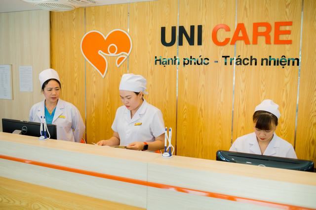 Đội ngũ lễ tân thân thiện và tận tình