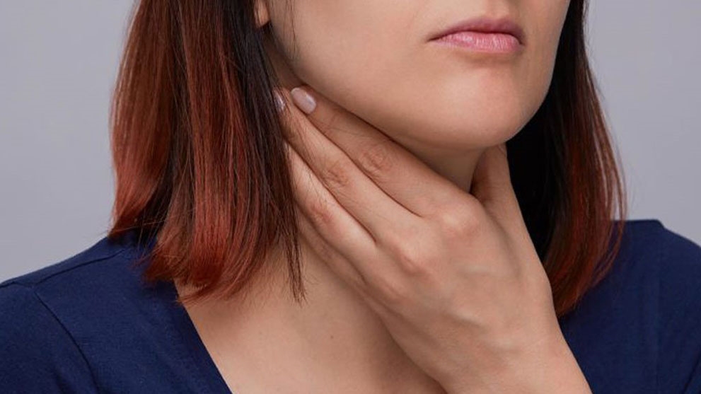 What is a sore throat? What causes the disease?